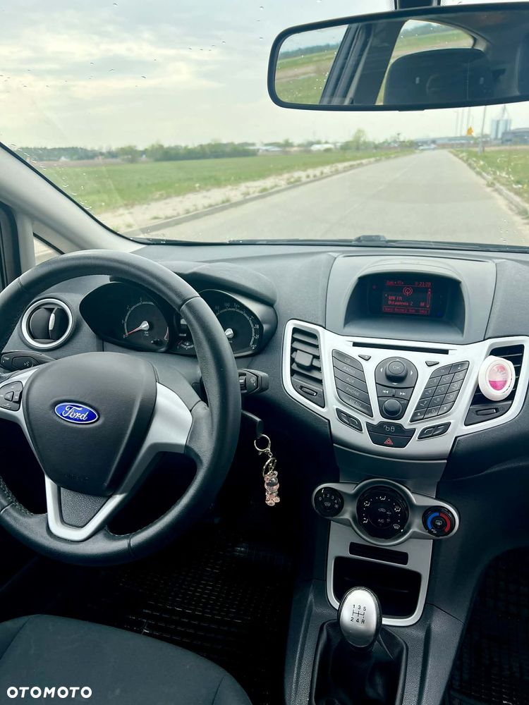 Ford Fiesta - 11