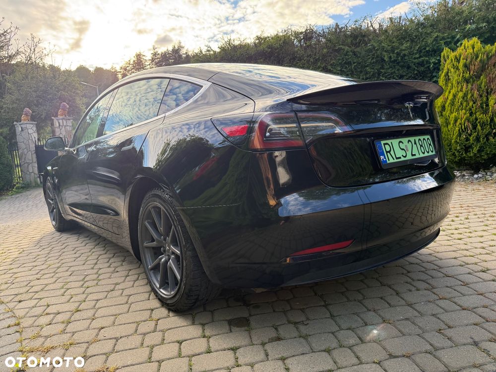 Tesla Model 3 - 7