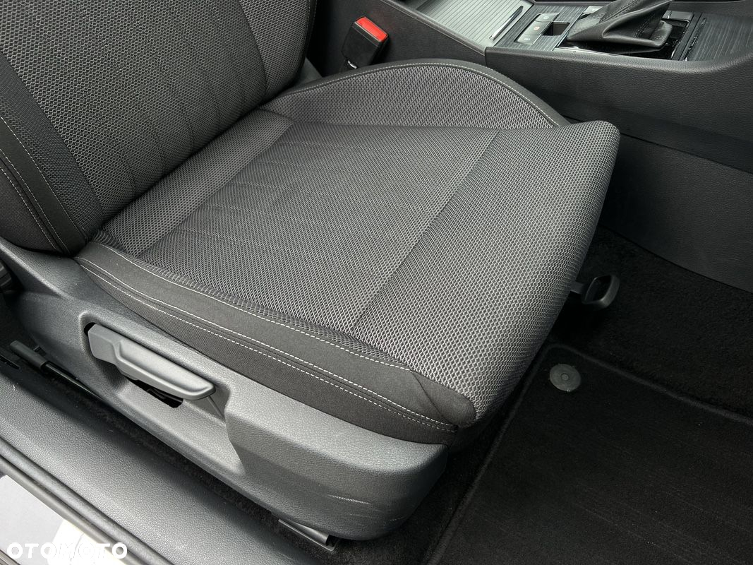 Skoda Superb 2.0 TDI DSG Active - 27