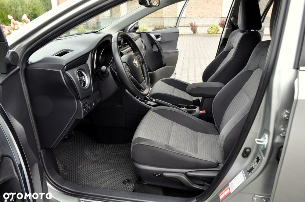 Toyota Auris - 21