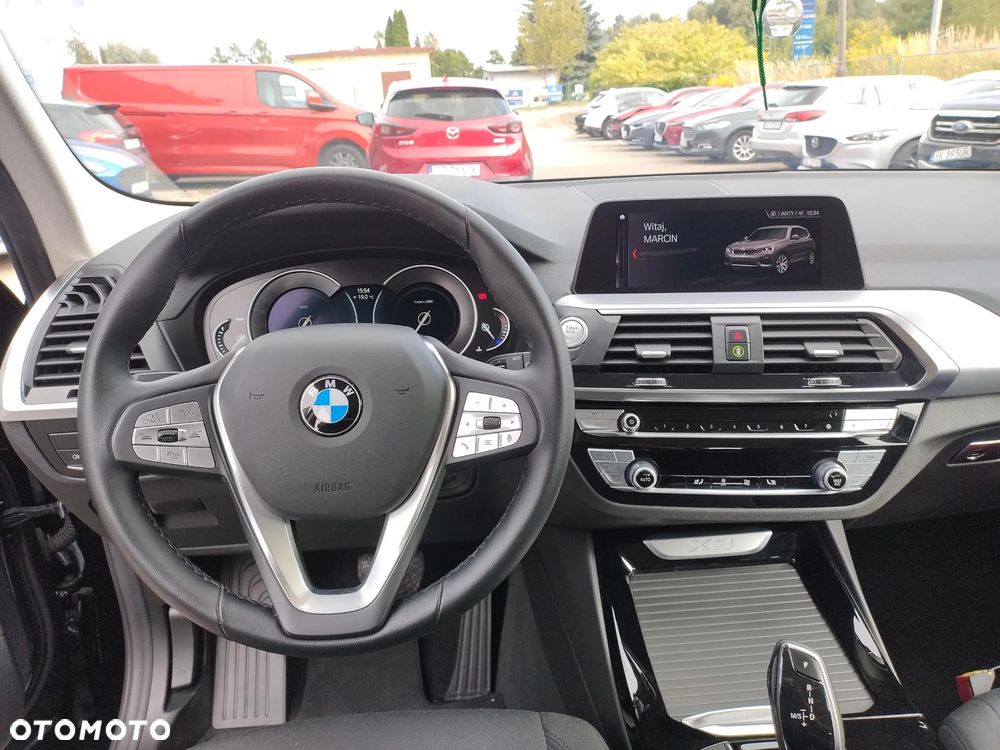 BMW X3 sDrive18d - 14