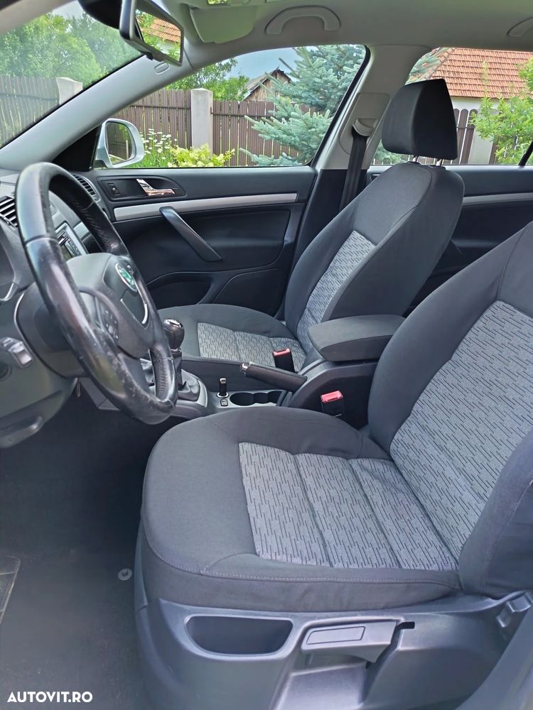 Skoda Octavia 1.6 TDI DPF Ambition - 5