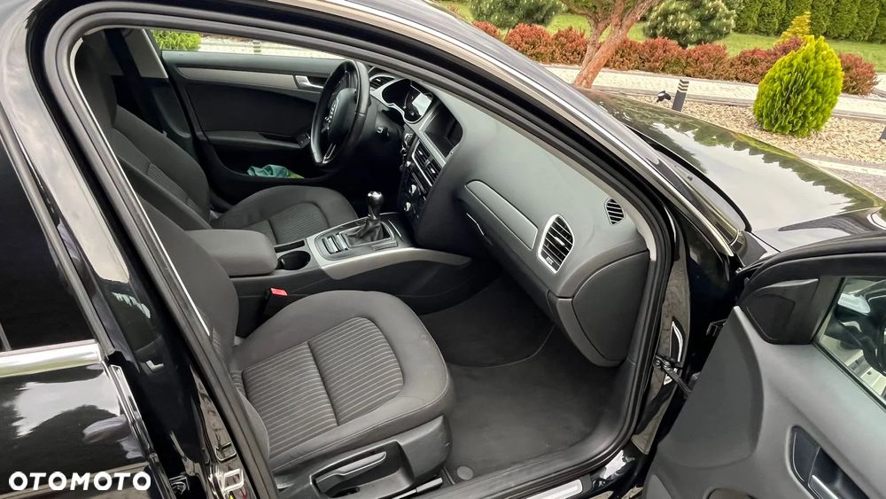 Audi A4 Avant 2.0 TDI DPF Ambiente - 11