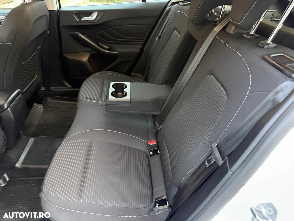 Ford Focus 1.5 EcoBlue Titanium - 9
