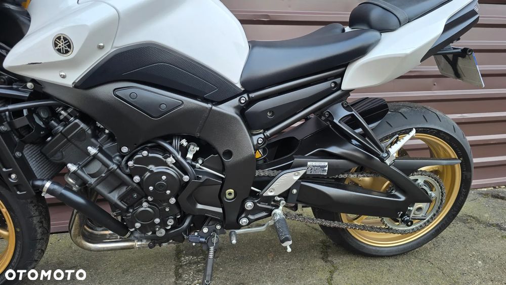 Yamaha FZ8 - 22