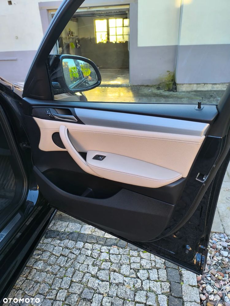 BMW X4 xDrive28i Edycja M Sport - 3