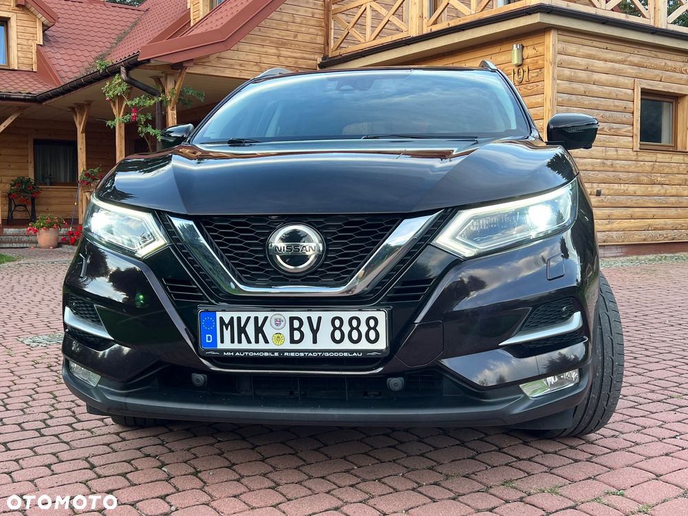 Nissan Qashqai 1.6 DIG-T Tekna - 1