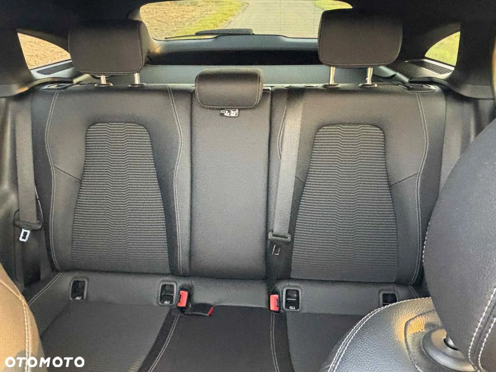 Mercedes-Benz CLA 200 d 8G-DCT - 10