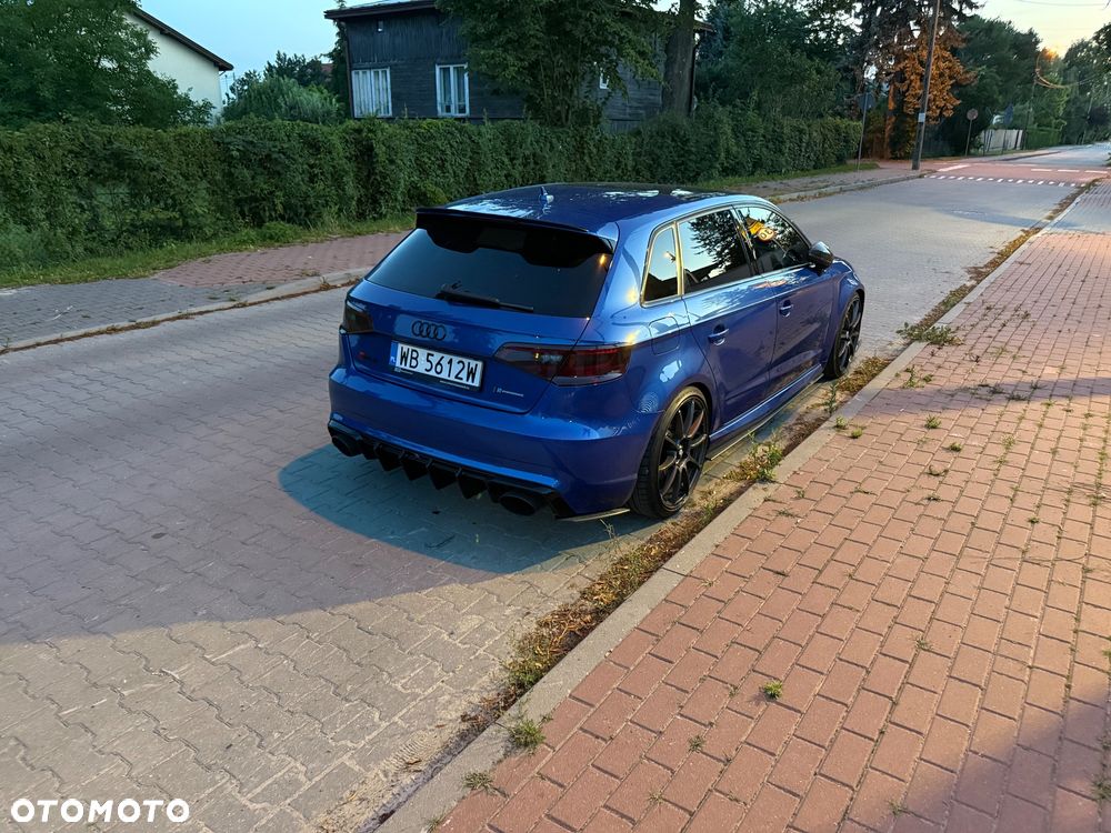 Audi RS3 Sportback Standard - 3
