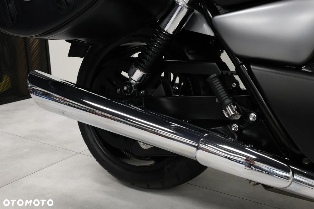 Triumph Thunderbird - 35