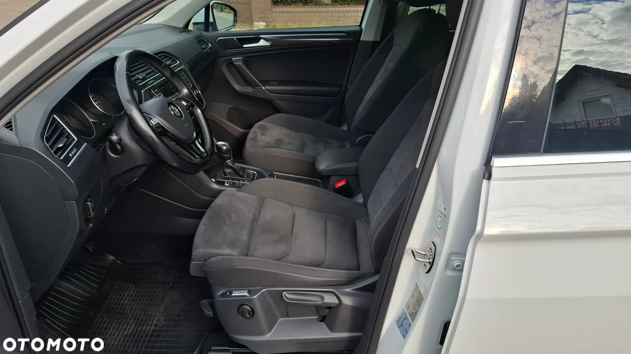 Volkswagen Tiguan - 12