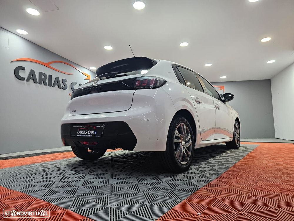 Peugeot 208 - 9