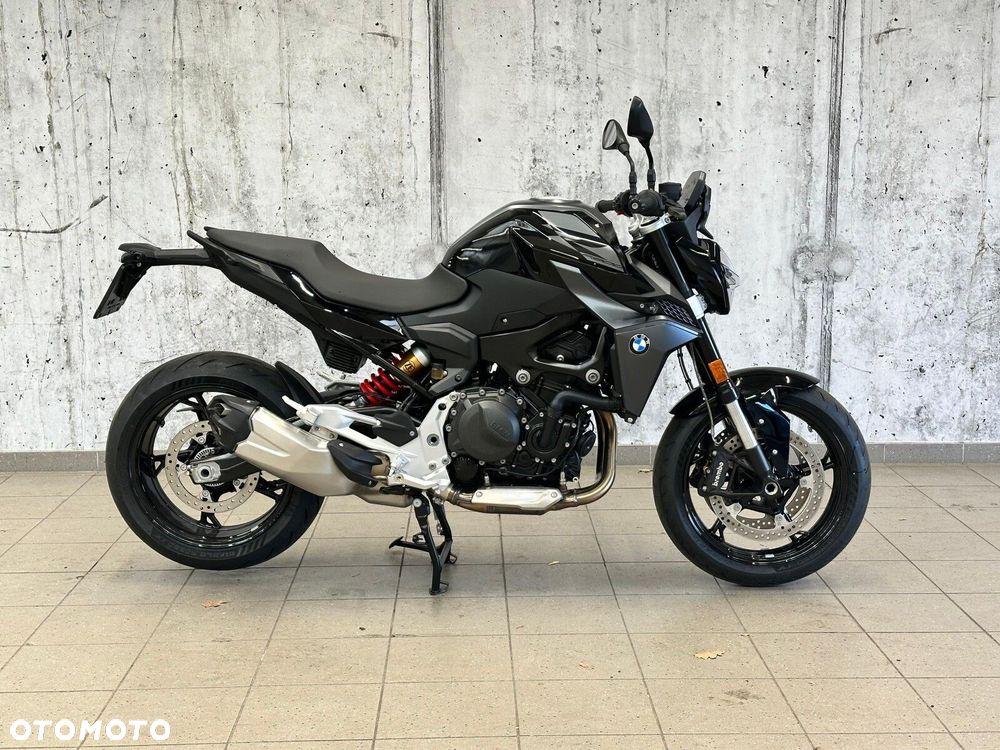 BMW F - 2
