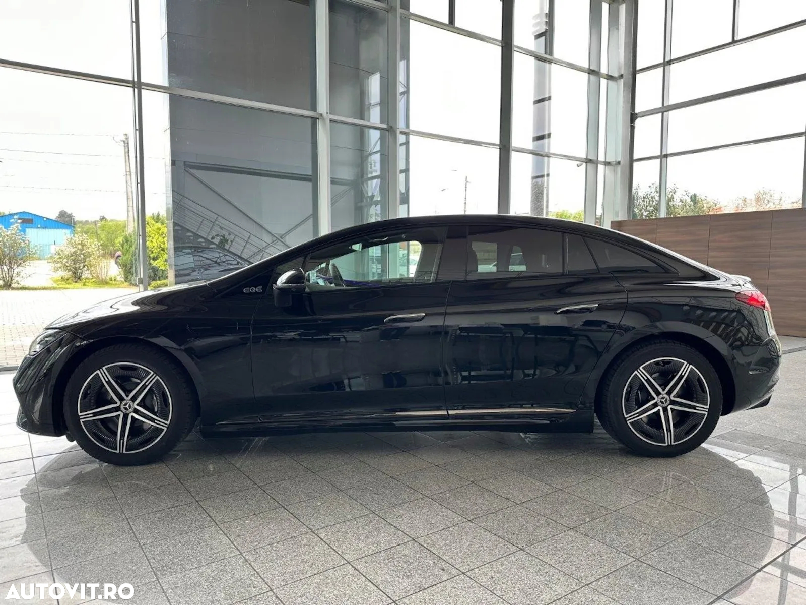 Mercedes-Benz EQE 350+ AMG Line - 9