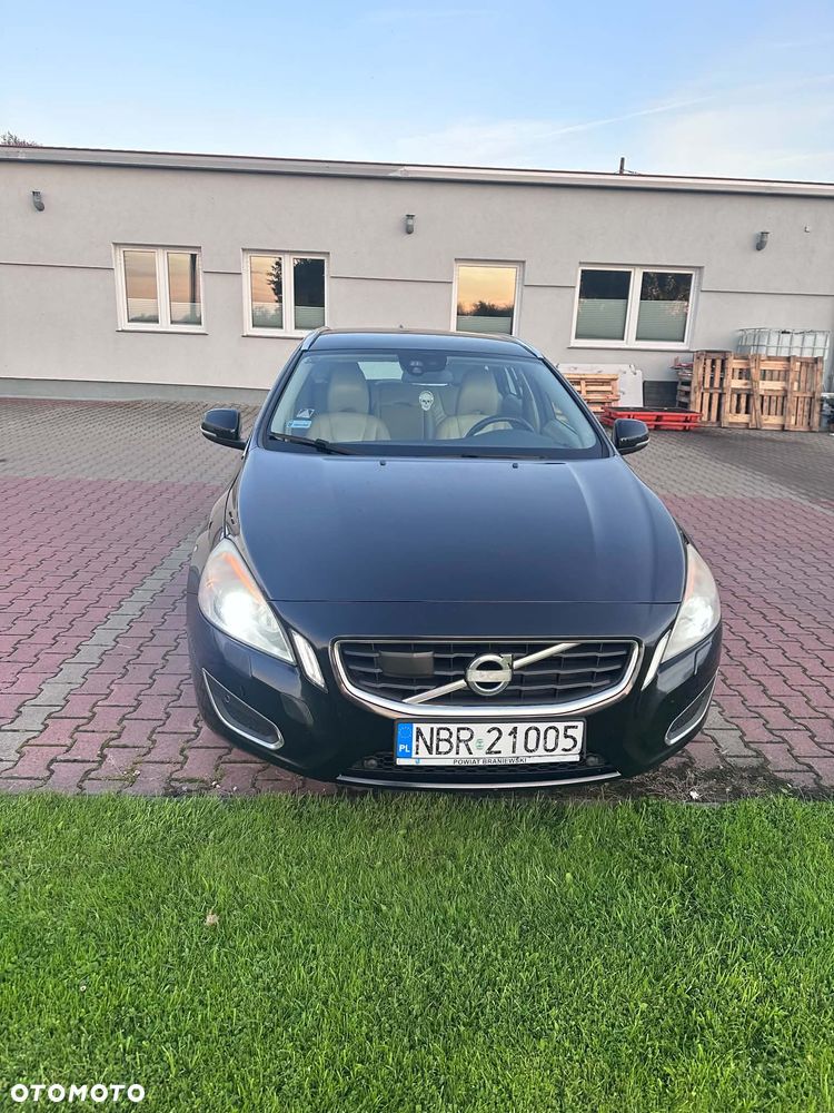 Volvo V60 2011 photo 2