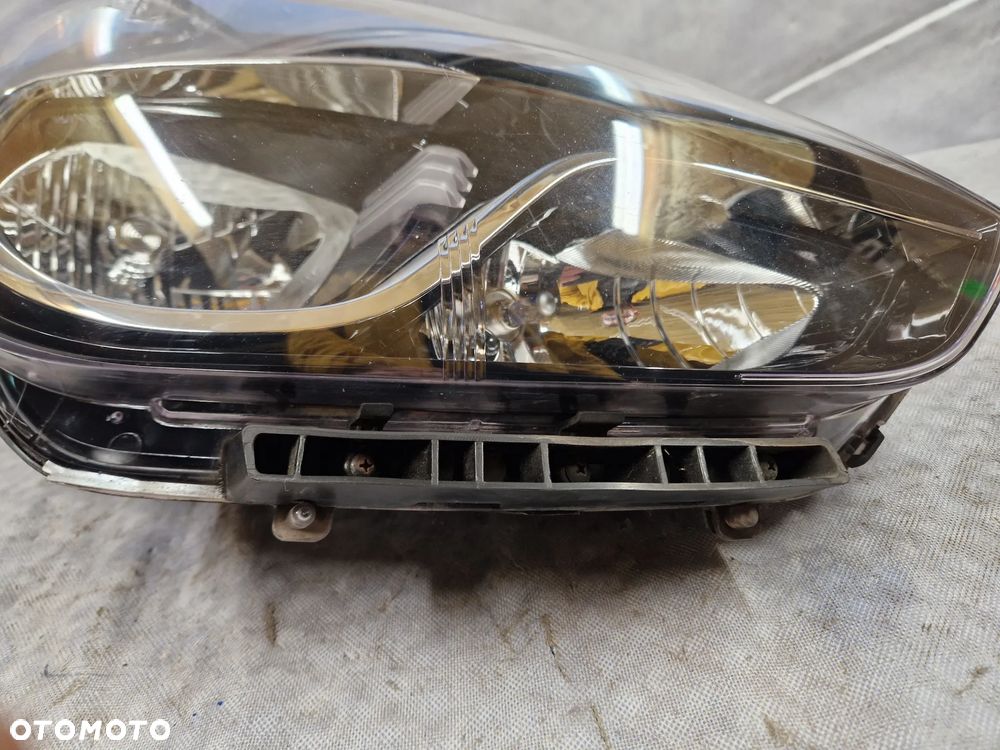 Hyundai IX20 Lampa Prawa Czarna + Halogen - 10