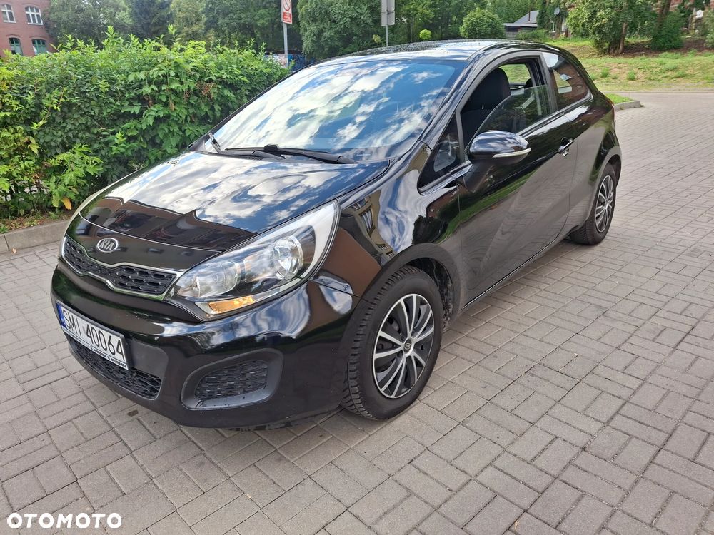Kia Rio - 4