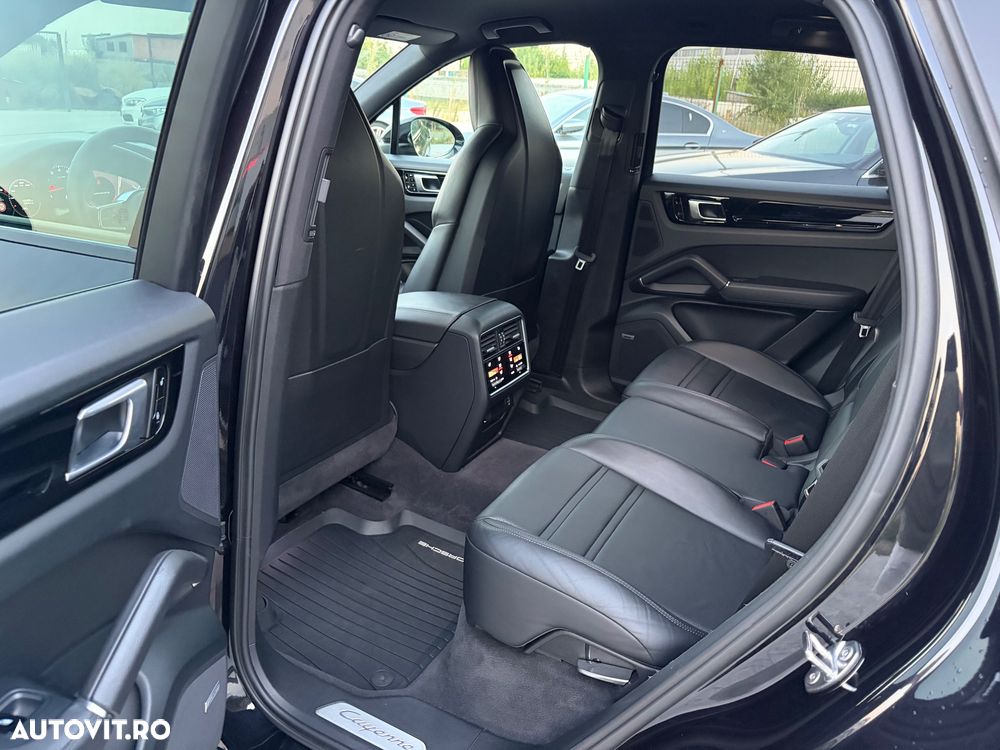 Porsche Cayenne Tiptronic S - 9