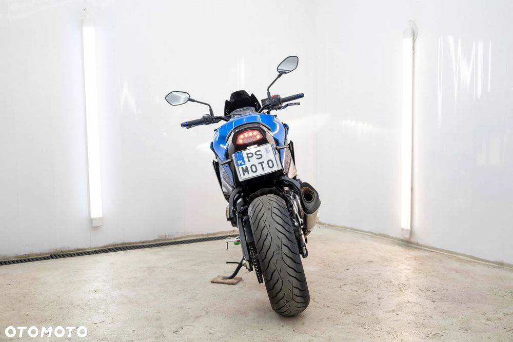Suzuki GSX - 7