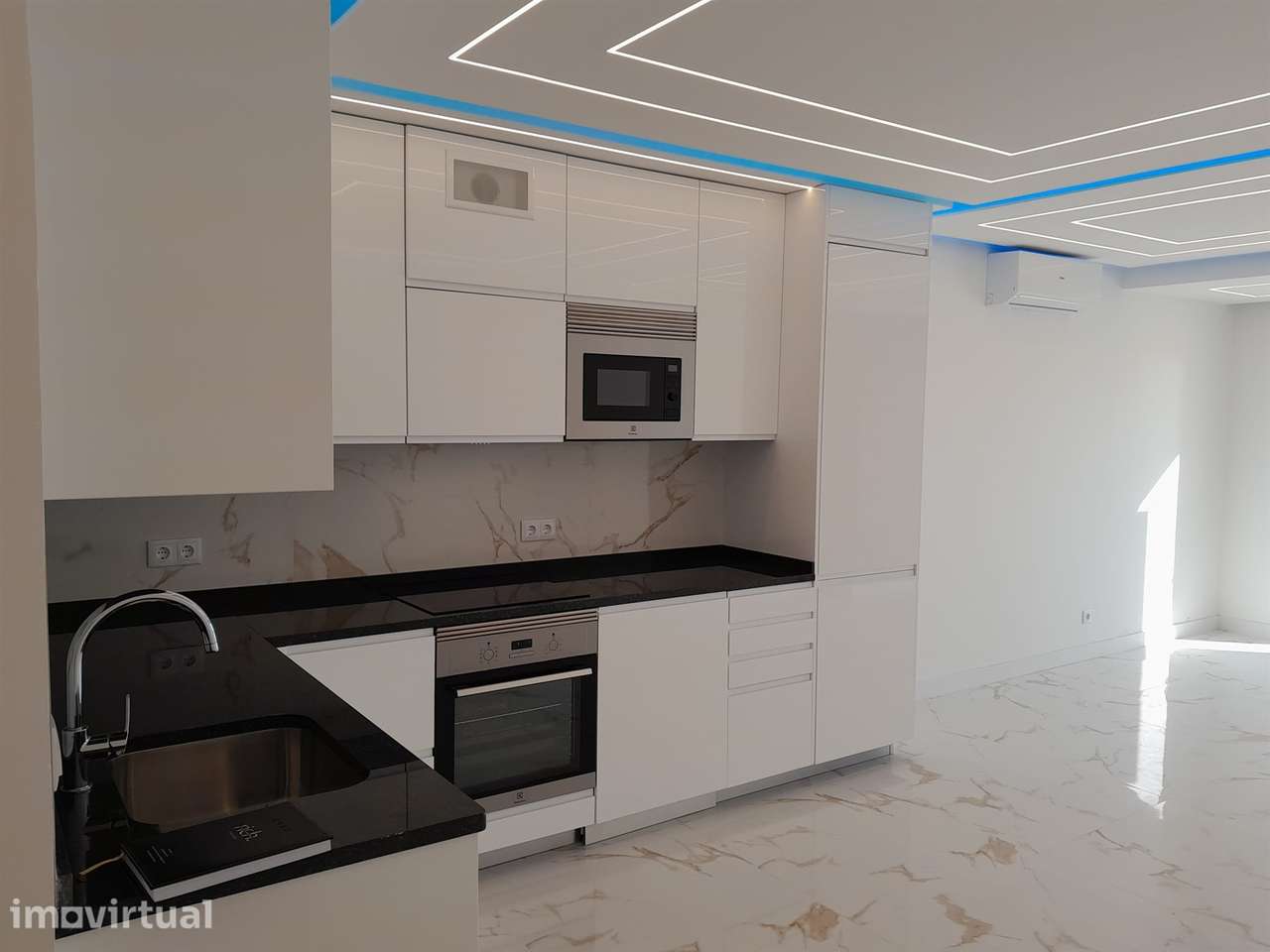 Apartamento T3 Venda em Quarteira,Loulé - Grande imagem: 2/17