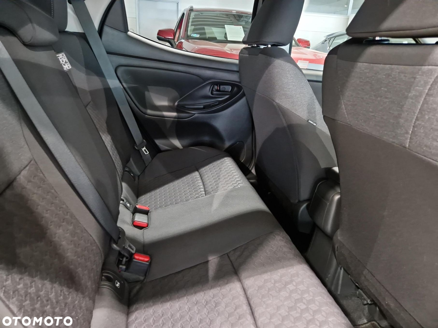 Toyota Yaris - 10