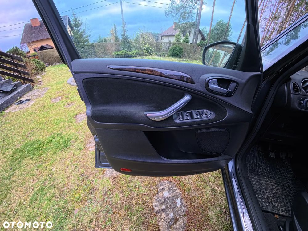 Ford Galaxy 2.0 TDCi Ghia - 9