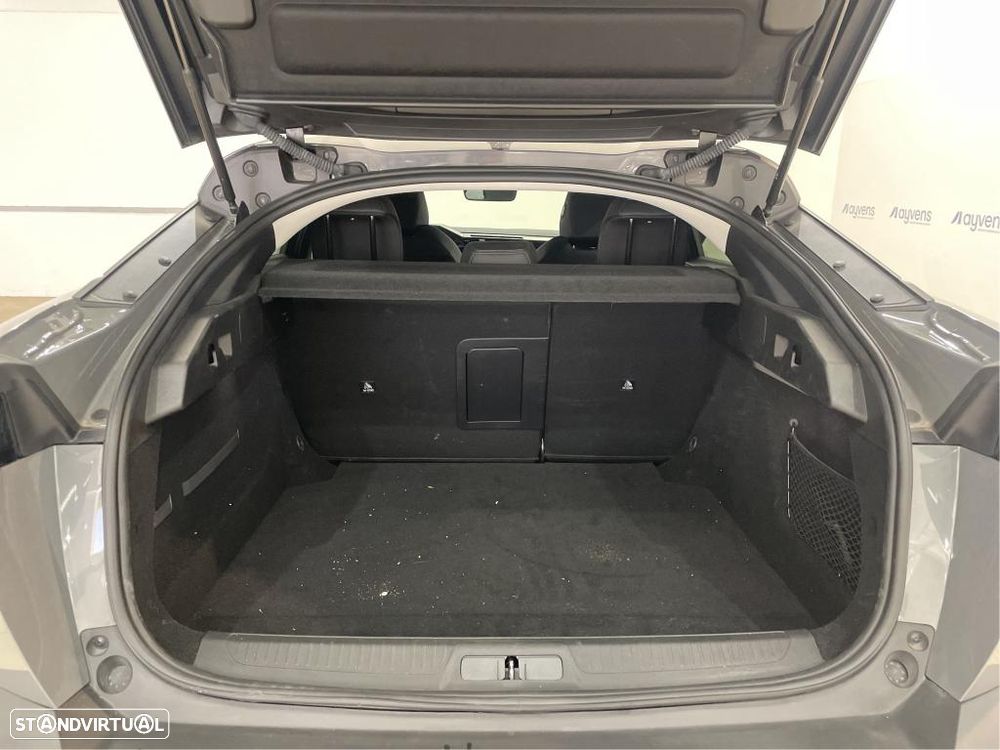Peugeot 408 1.2 PureTech Allure EAT8 - 9