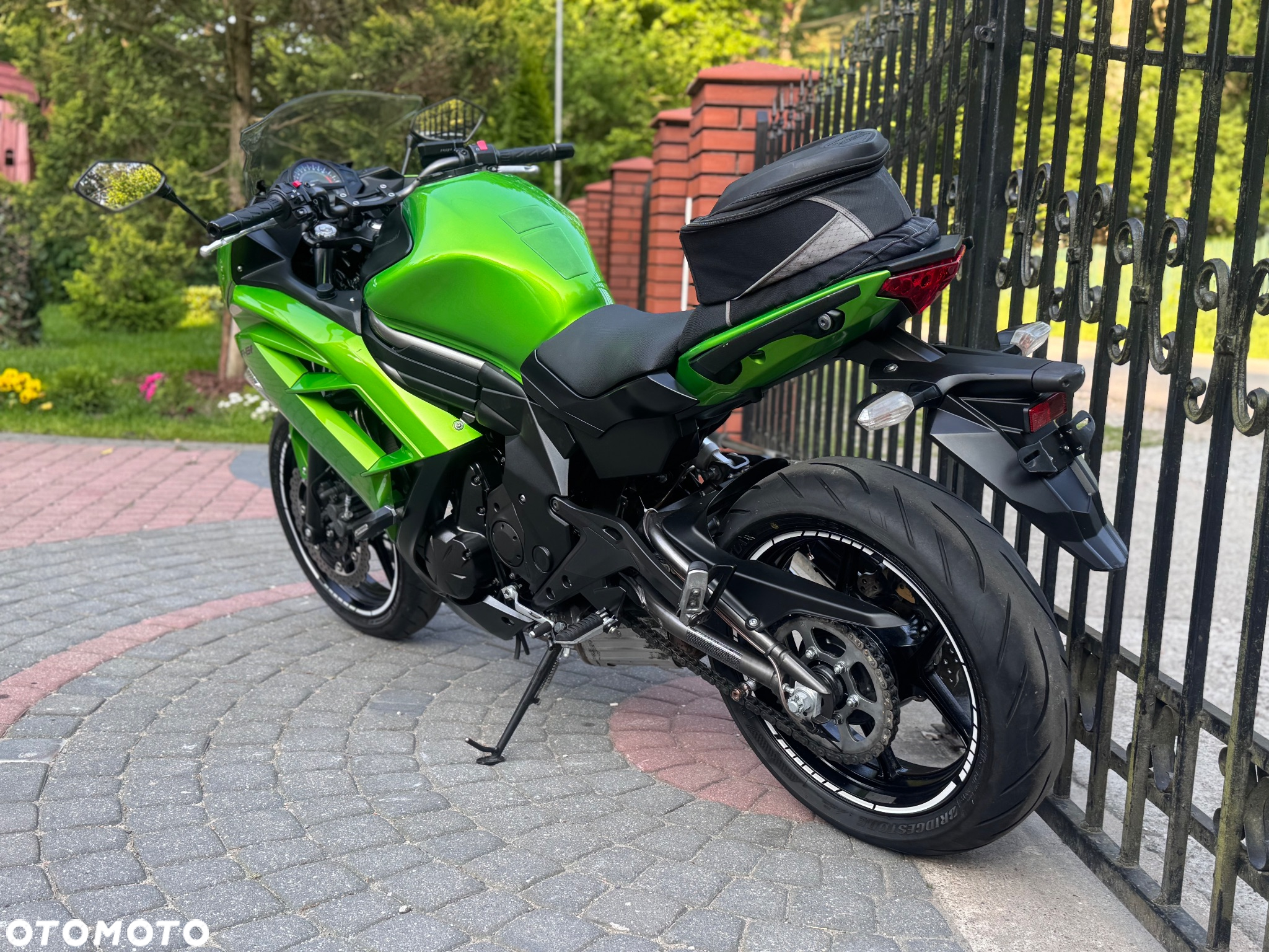 Kawasaki ER - 9