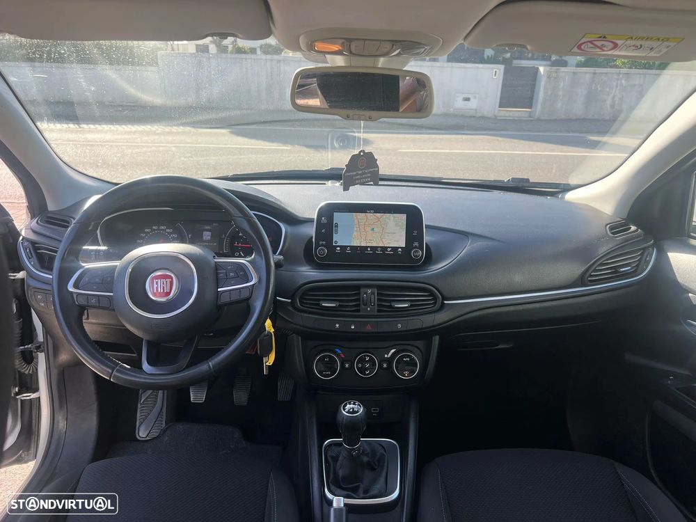 Fiat Tipo Station Wagon 1.3 M-Jet Lounge - 18