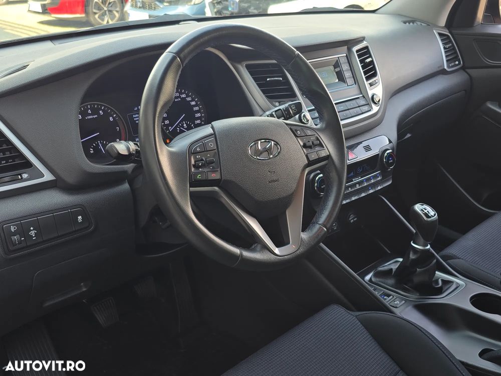 Hyundai Tucson 1.6 GDI 2WD 6MT ISG Comfort - 12