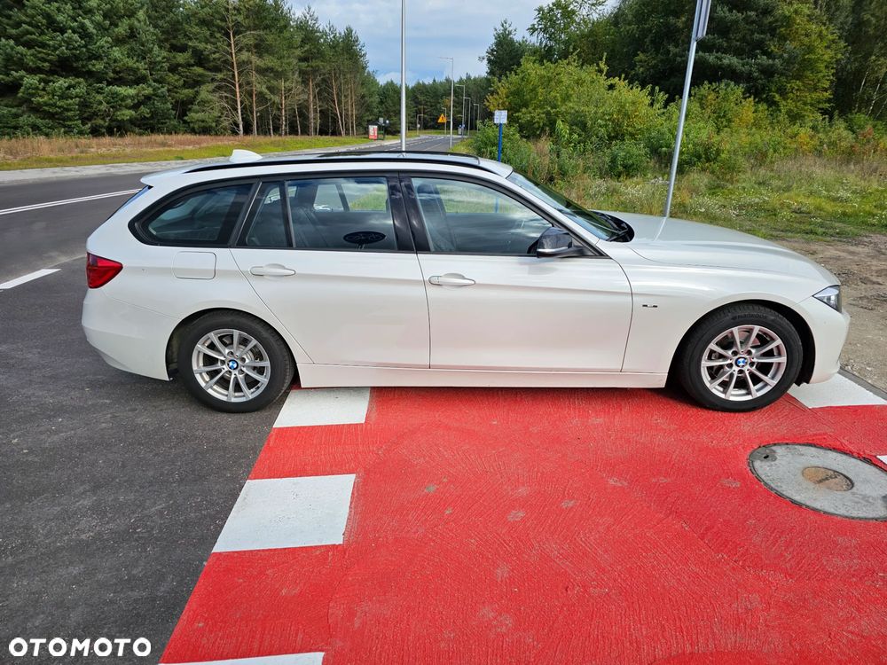 BMW Seria 3 ver-320d-efficient-dynamics - 2