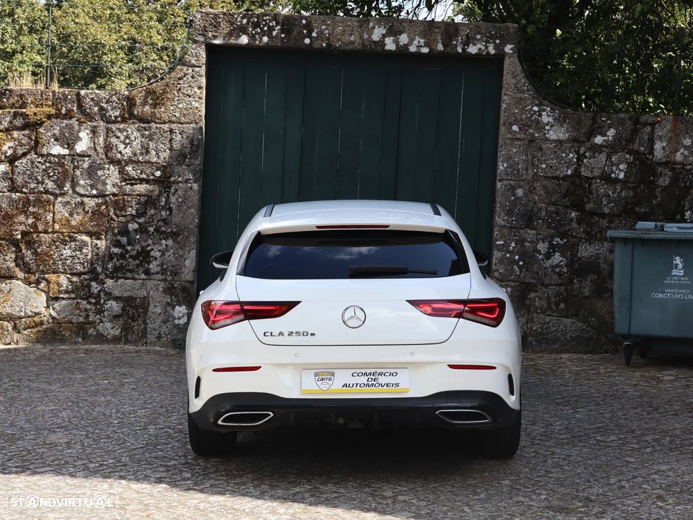 Mercedes-Benz CLA 250 e 8G-DCT AMG Line - 3