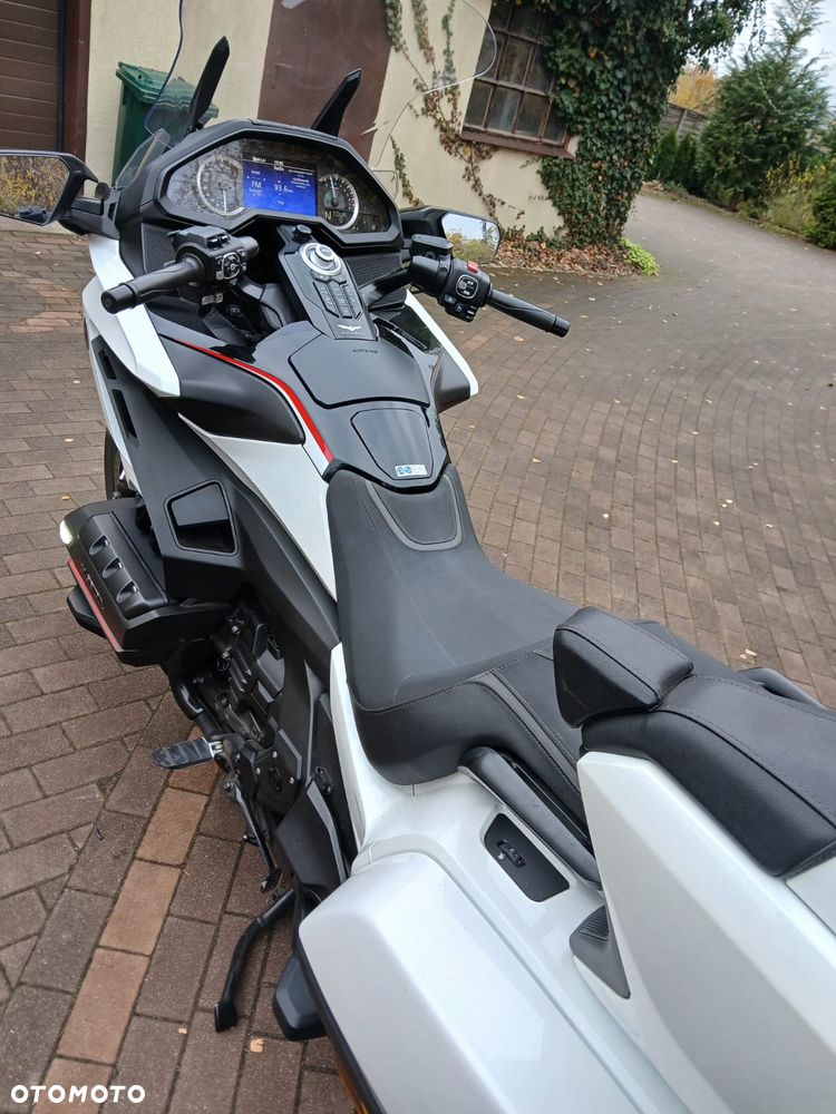 Honda GL - 6