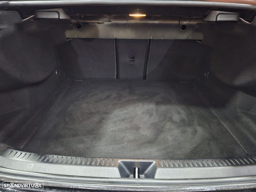 Mercedes-Benz A 180 7G-DCT AMG Line - 22