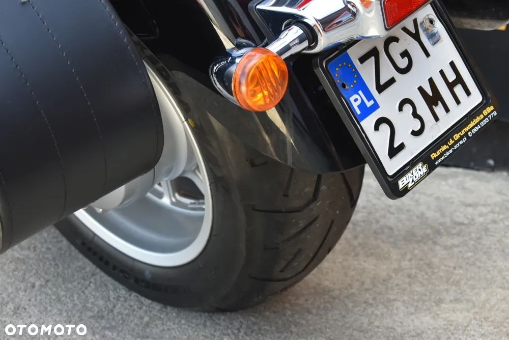 Suzuki Intruder - 18