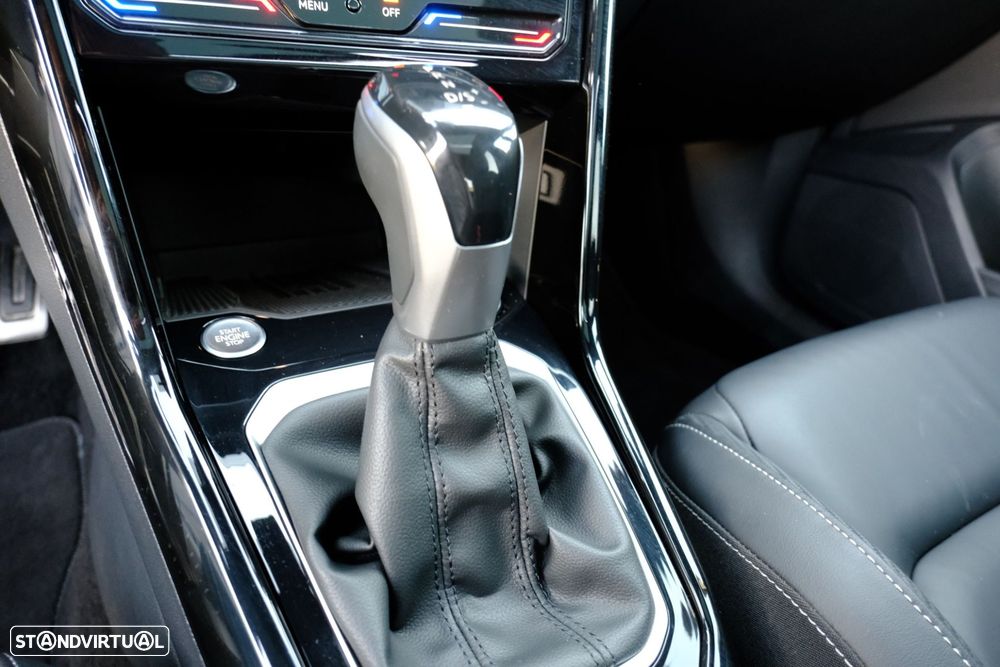 VW T-Roc 1.5 TSI R-Line DSG - 38