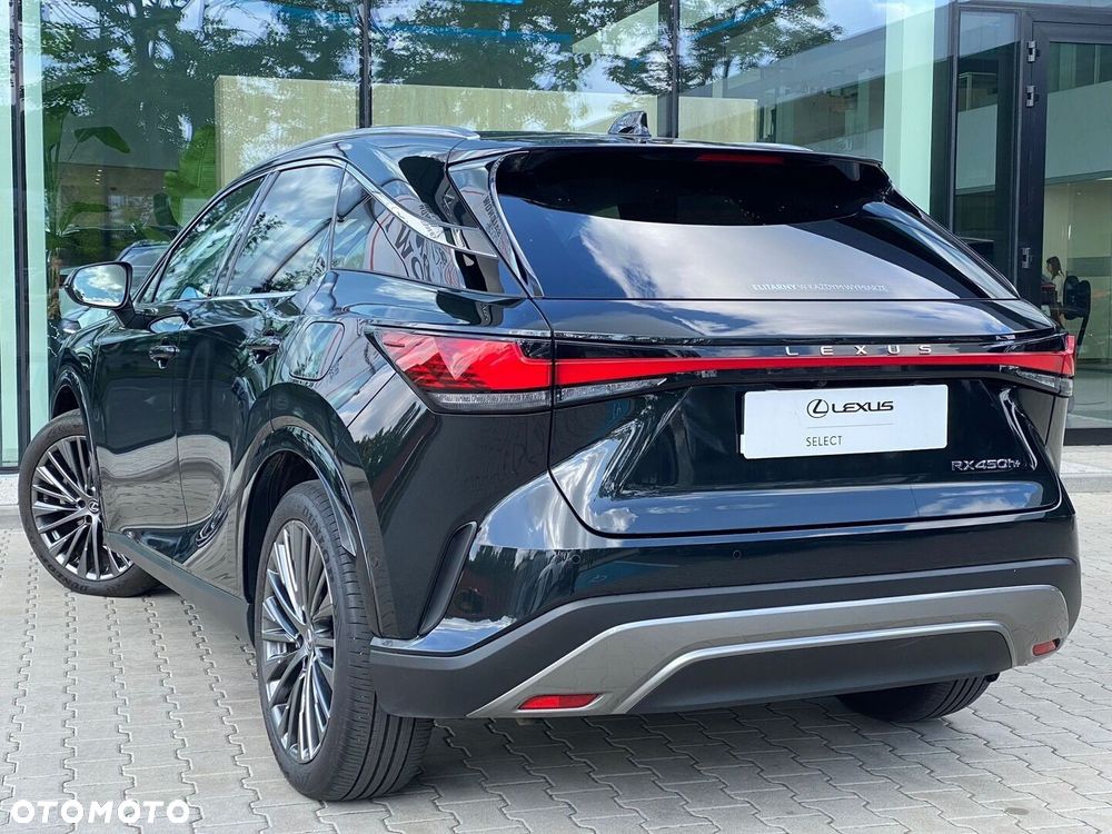 Lexus RX 450h+ Omotenashi - 11