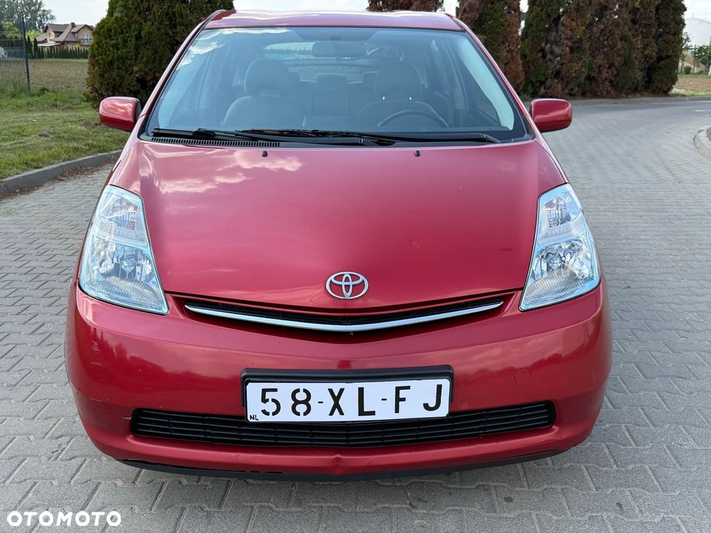Toyota Prius 1.5 VVT-i Sol - 2