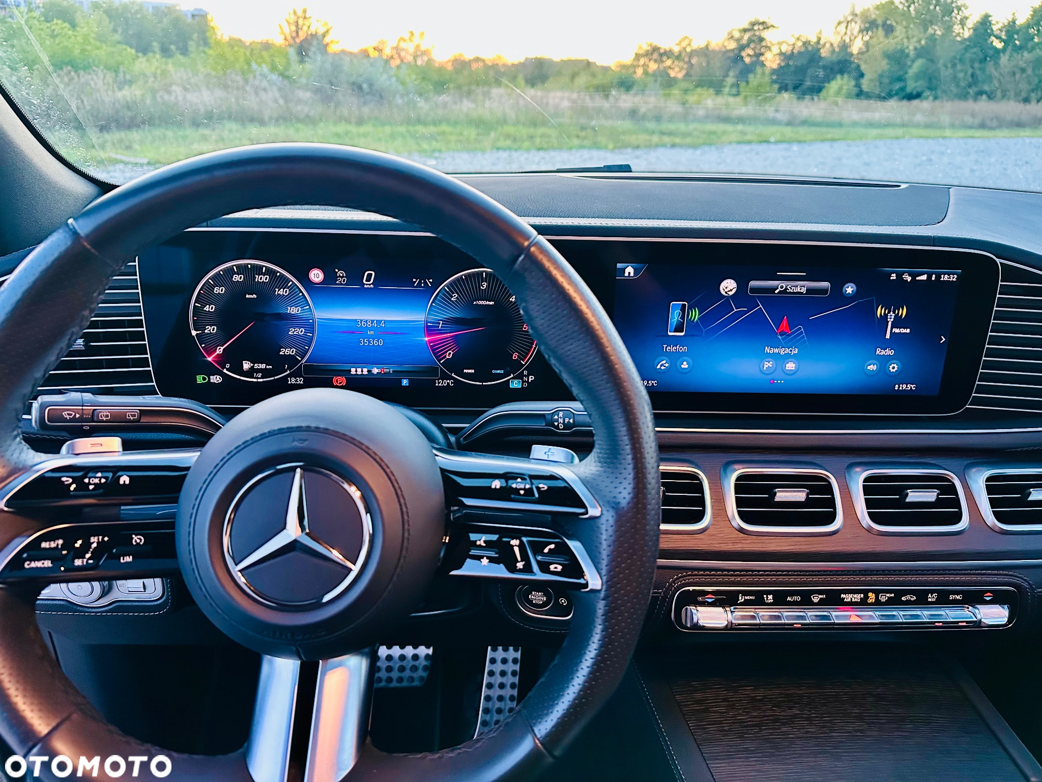 Mercedes-Benz GLE - 16