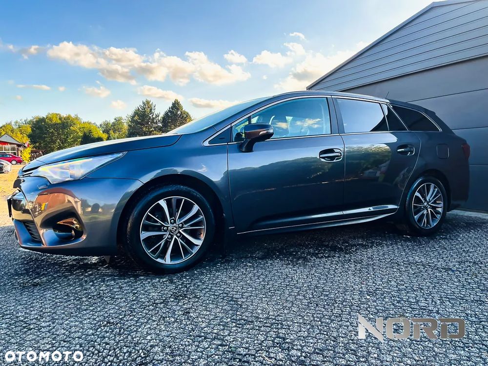 Toyota Avensis 1.8 Premium MS - 5