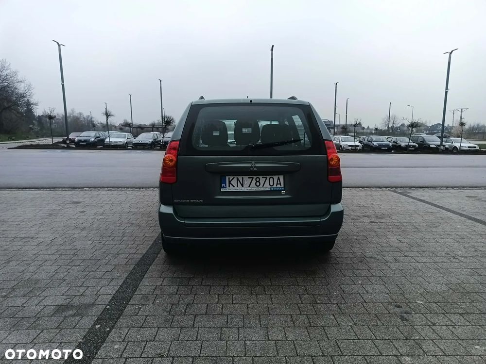 Mitsubishi Space Star 1.6 Avance - 15