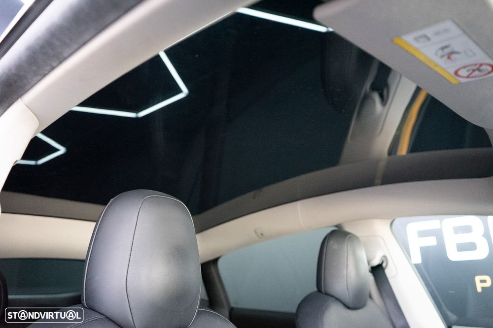Tesla Model Y RWD - 44