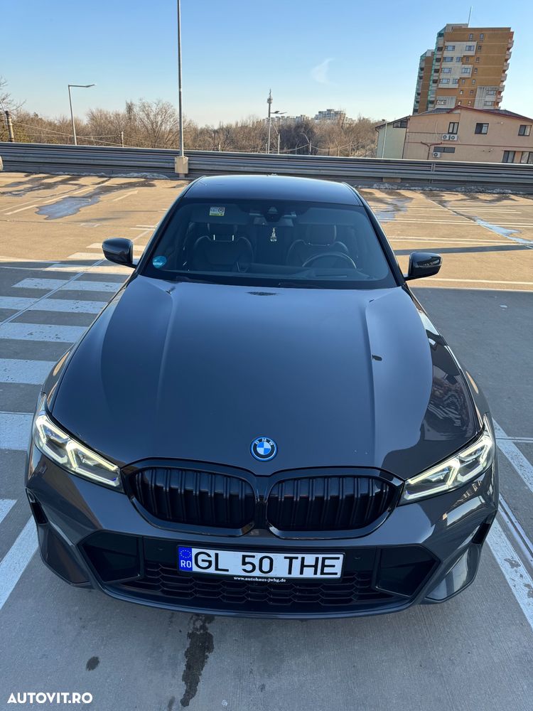 BMW Seria 3 330e Aut. M Sport - 12