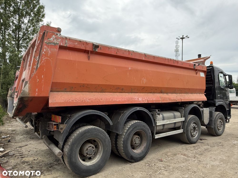 Volvo 8x6 - 3