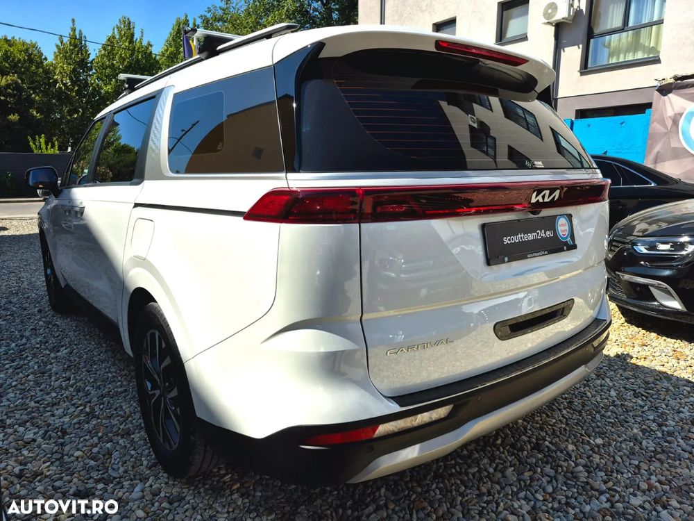 Kia Carnival - 7