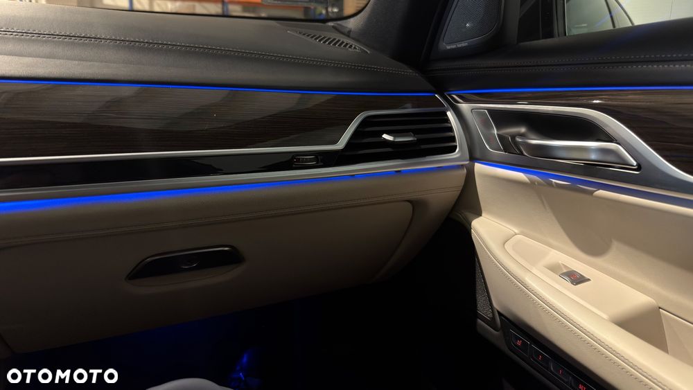 BMW Seria 7 740Ld xDrive - 25