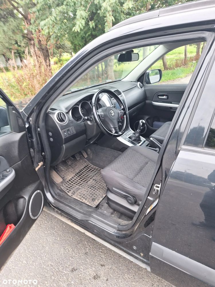 Suzuki Grand Vitara 2.4 De Luxe EU5 - 7