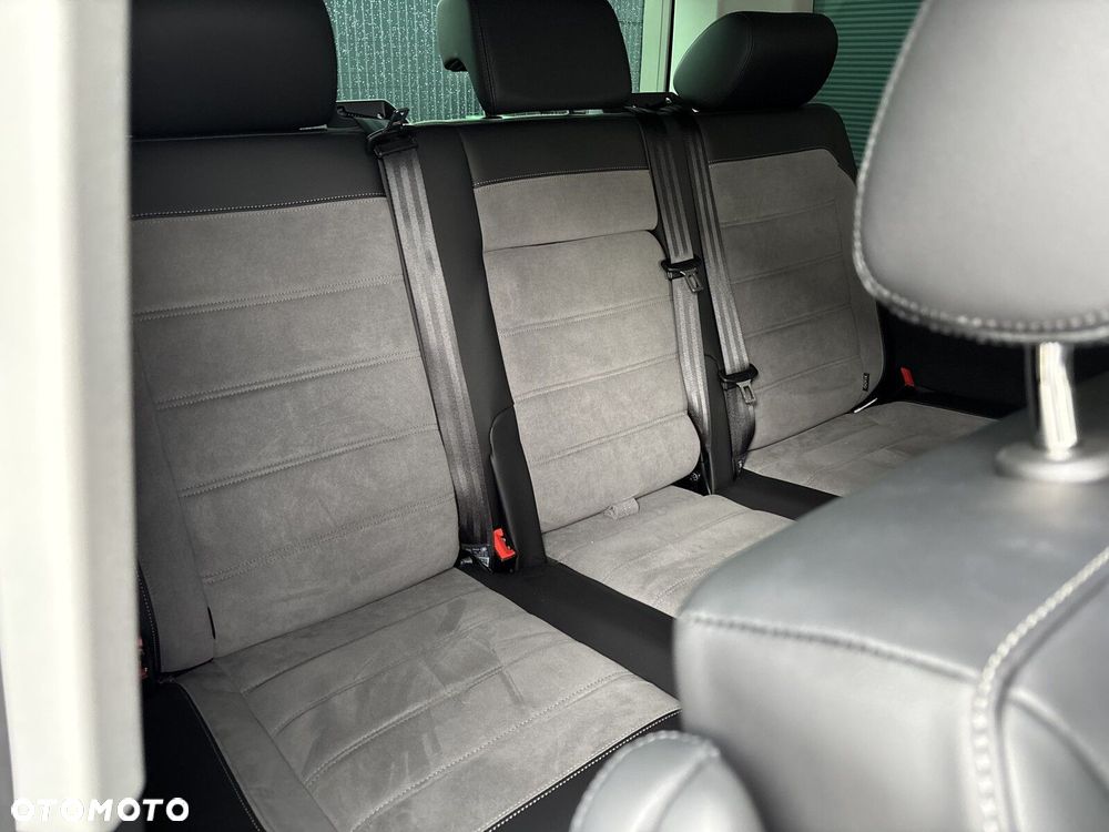 Volkswagen Multivan - 22