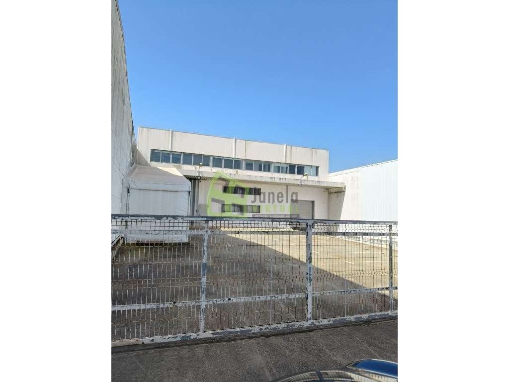 Armazém com 1.600 m² - Alenquer - Grande imagem: 2/24
