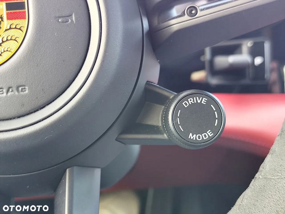 Porsche Taycan Turbo - 34